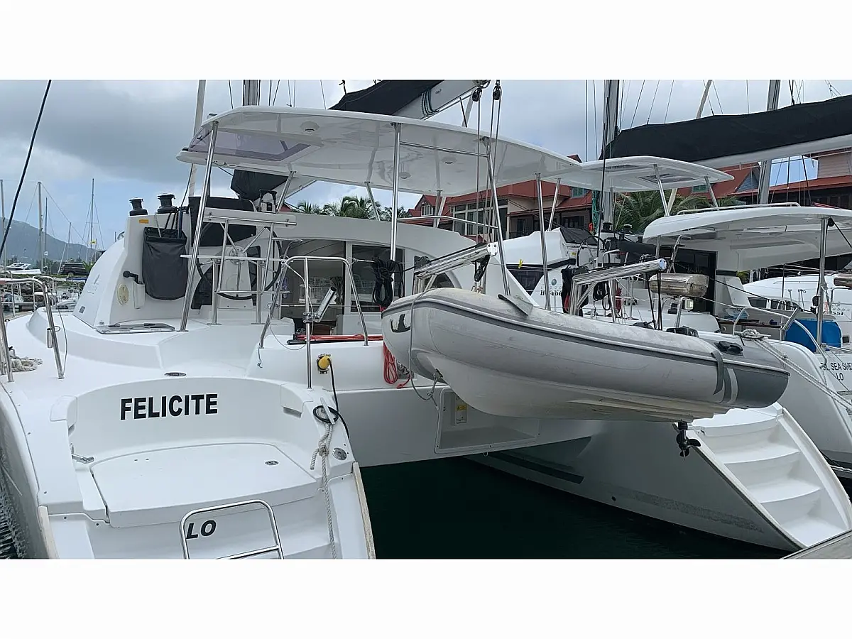 Lagoon 380