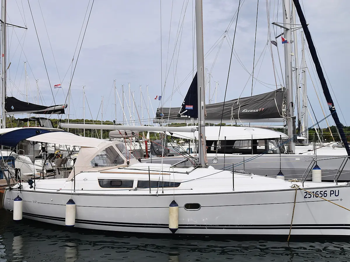 Sun Odyssey 32i